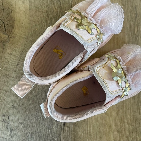 Vans Asher V Leather Princess Crown Slip Ons - Picture 10 of 11